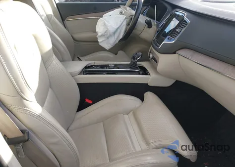 2021 Volvo Xc90 T6 Inscription 7 Passenger z USA, uszkodzony, nr VIN YV4A22PL0M1753700